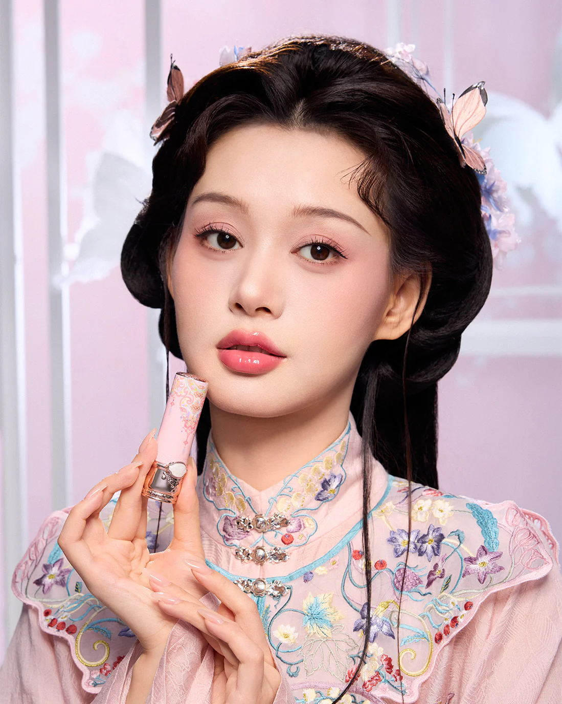 Butterfly Cloud Collar Glossy Lipstick - Image 47