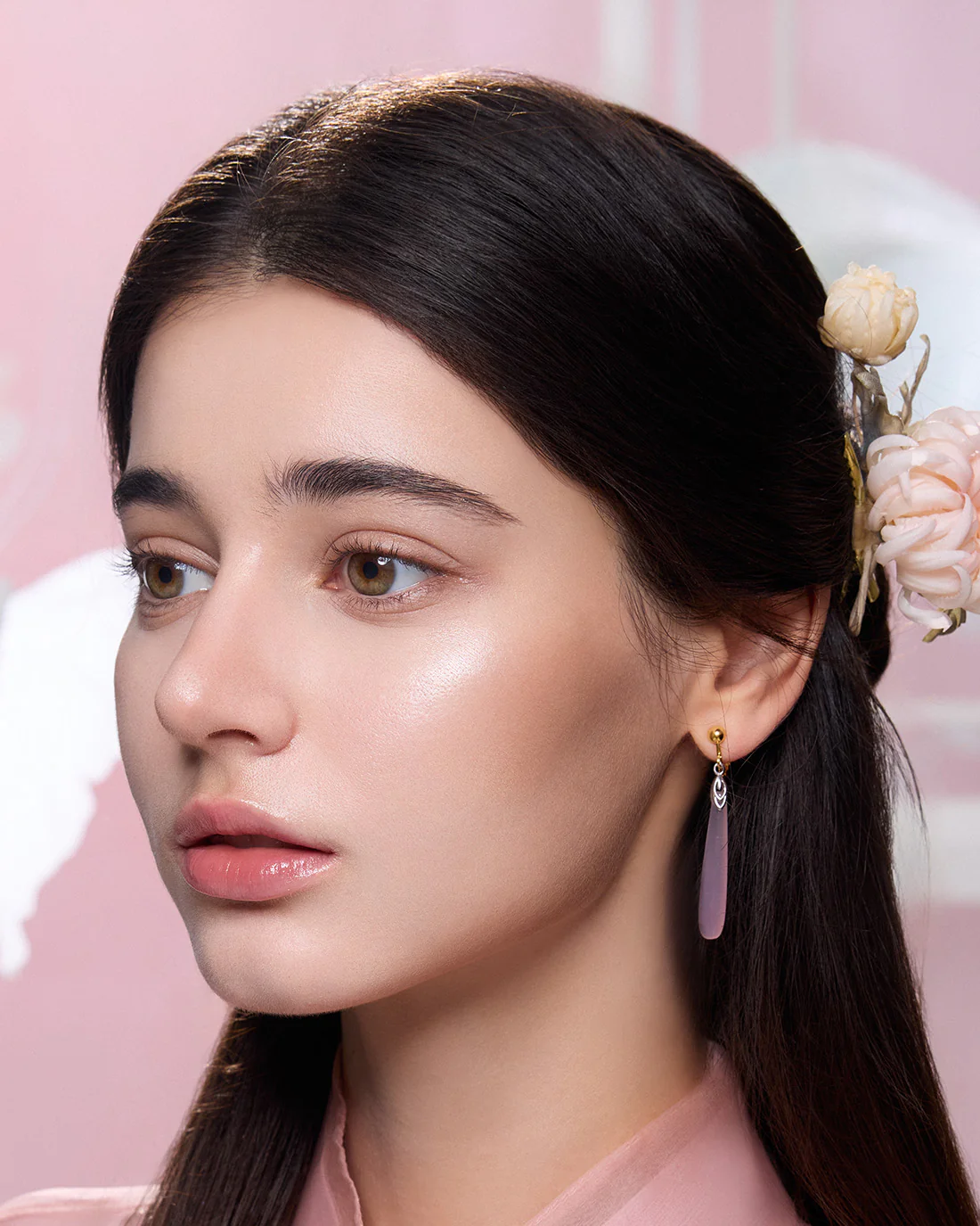 Butterfly Cloud Collar Embossed Highlight & Contour Palette - Image 14