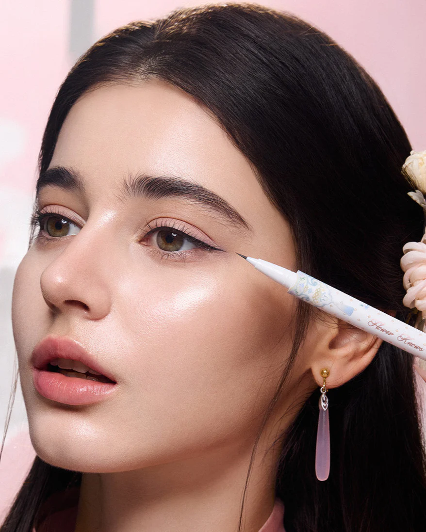 Butterfly Cloud Collar Liquid Eyeliner - Image 4