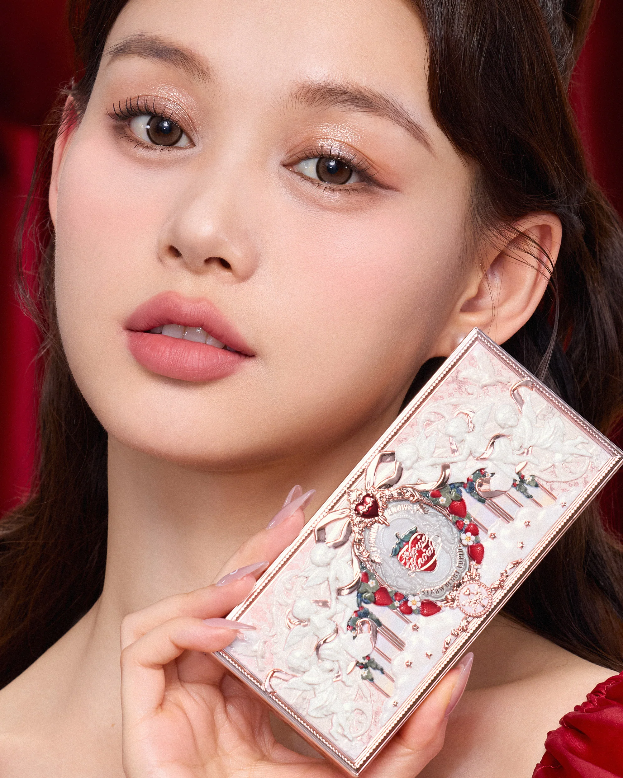 Strawberry Cupid Makeup Palette - Image 3