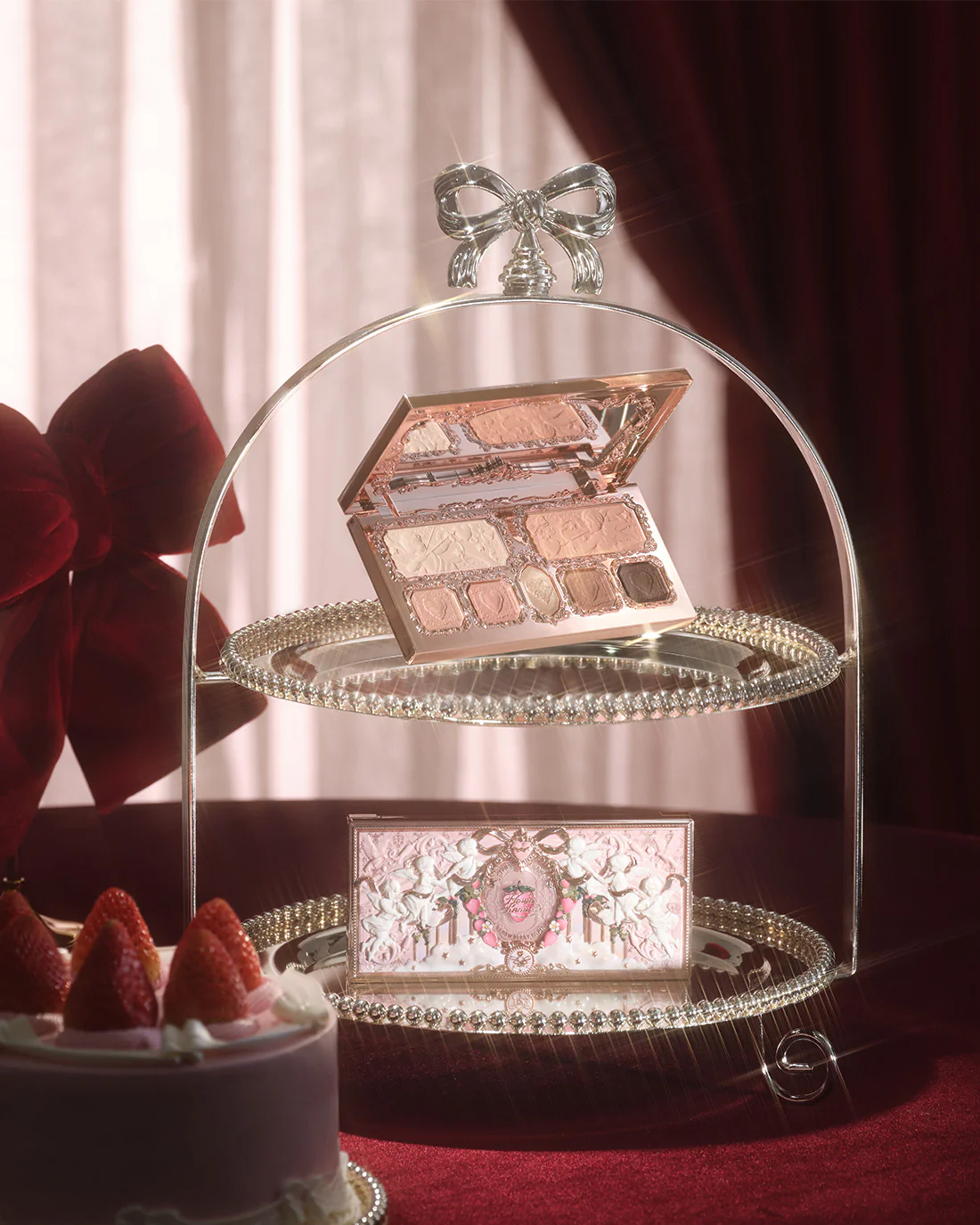 Strawberry Cupid Makeup Palette - Image 4