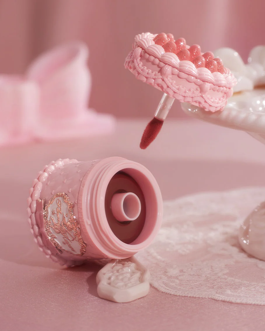 Strawberry Kiss Delight Set - Image 3
