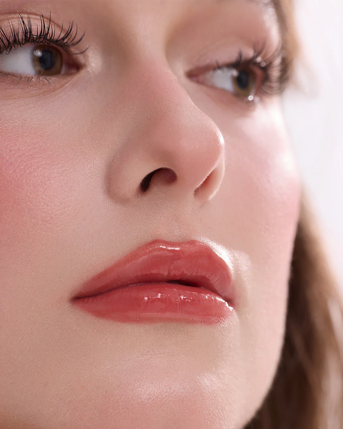 Swan Ballet Shine Lipstick - Image 52